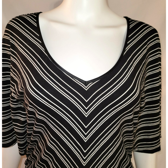 White House Black Market Striped Batwing Top - Size Medium - Picture 5 of 10